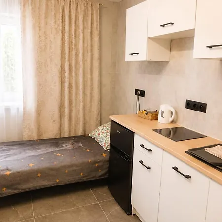 אכסניה Jednoosobowy Z Aneksem Kuchennym I Wspolna Lazienka Łomianki